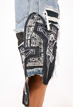 Load image into Gallery viewer, FIGURINE PATCH DENIM SHORTS - Trendy Maker lab
